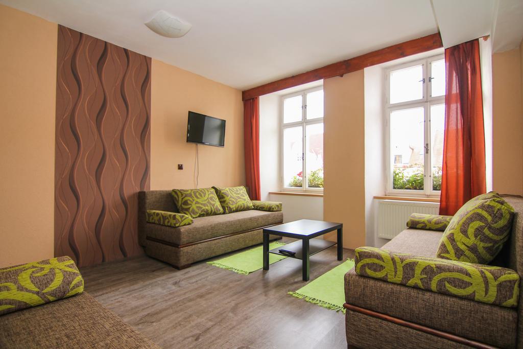 Hotel Sokolsky Dum Domažlice Kamer foto