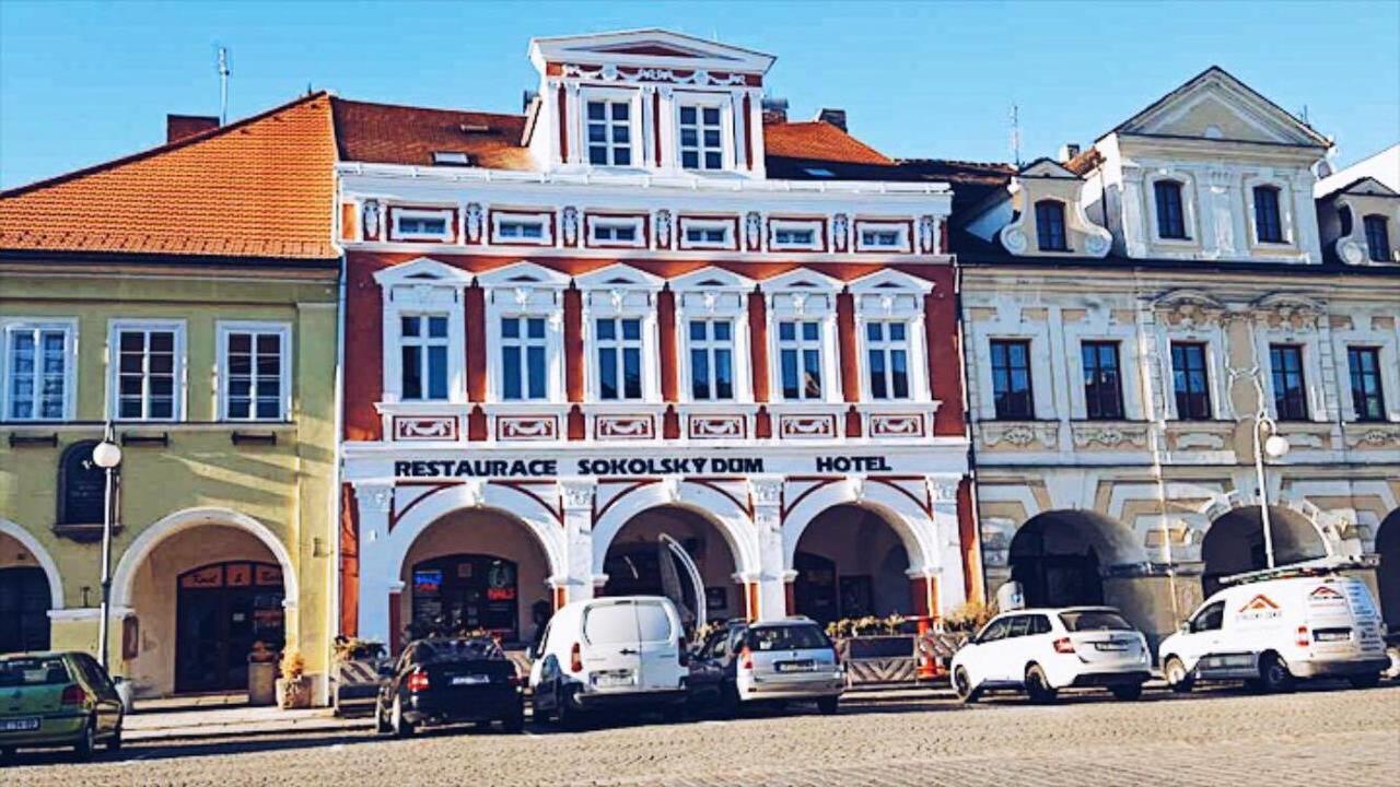Hotel Sokolsky Dum Domažlice Buitenkant foto